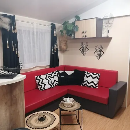 مكان تخييم Mobilhome Cosy Spacieux 42m2, Climatise, Tv & Ll, 3