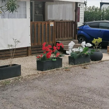 مكان تخييم Mobilhome Cosy Spacieux 42m2, Climatise, Tv & Ll, 3 فيك- لا-غارديول
